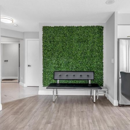 טורונטו 2 Bedroom Waterfront Condo Downtown W/ Free Parking מראה חיצוני תמונה