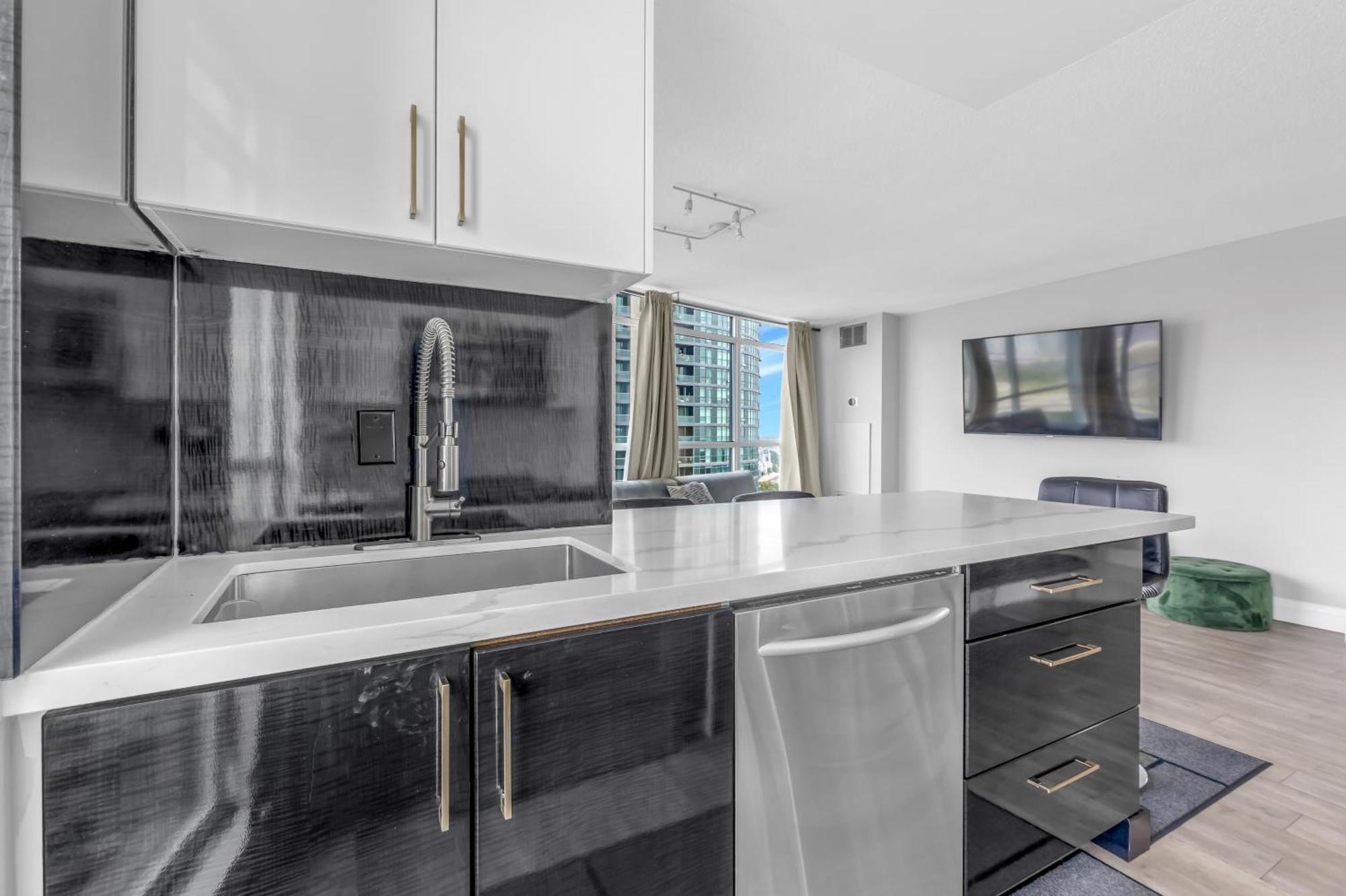 טורונטו 2 Bedroom Waterfront Condo Downtown W/ Free Parking מראה חיצוני תמונה