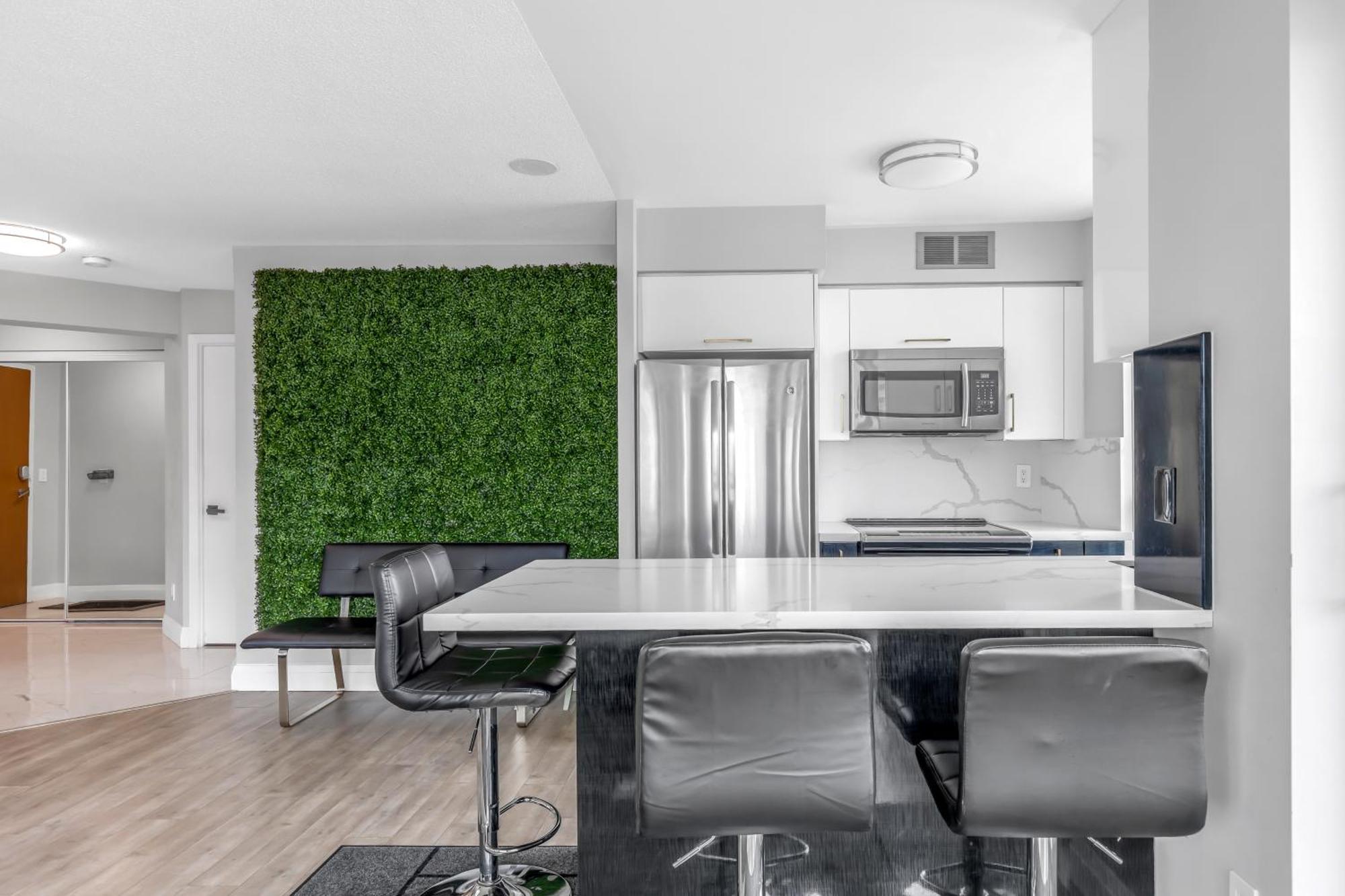 טורונטו 2 Bedroom Waterfront Condo Downtown W/ Free Parking מראה חיצוני תמונה